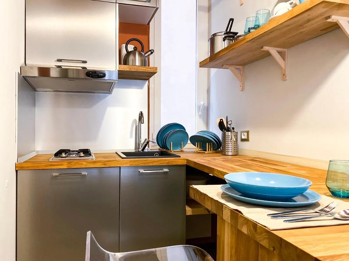 A 2 Passi Dal Centro Apartment Genoa Italy