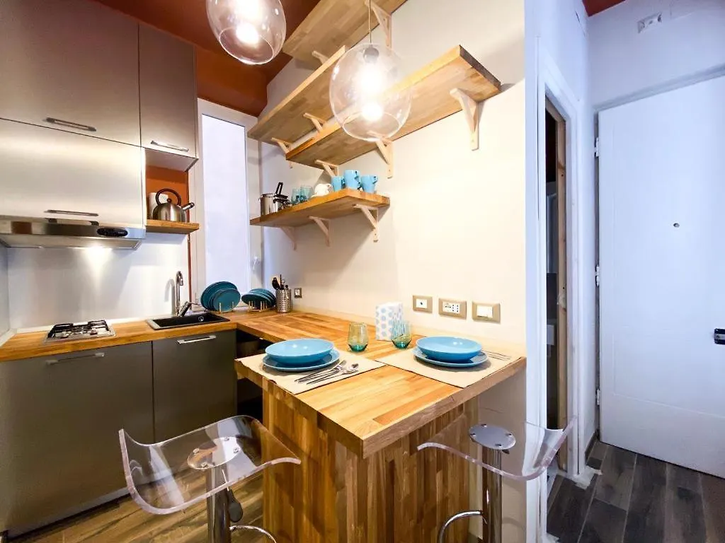 A 2 Passi Dal Centro Apartment Genoa Italy